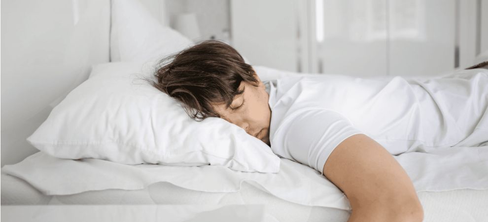 How many CBD gummies should I eat for sleep?  Research on the influence of CBD in helping individuals fall asleep and increasing sleep duration found that 40 to 160 mg, respectively, was an effective dose.