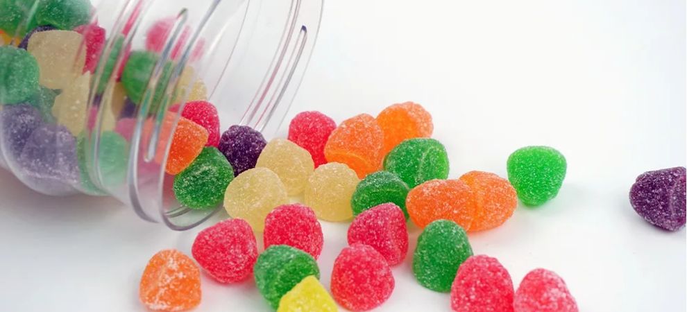 Let's first discuss what vegan delta 8 gummies are - and yes, they are more than your average sugar-filled treat! Unlike delta 9 products, delta 8 gummies offer you a milder, more balanced and steady high - ideal for beginners and people sensitive to THC.