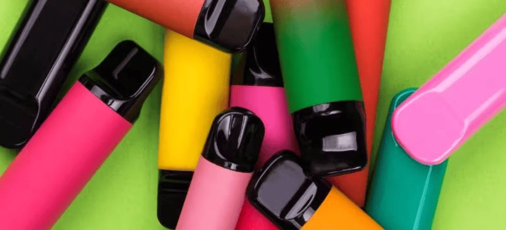 The disposable pen is simplistic, at least if we're talking about usage and maintenance. That said, this electronic device consists of a few complex mechanisms that we've dissected today.